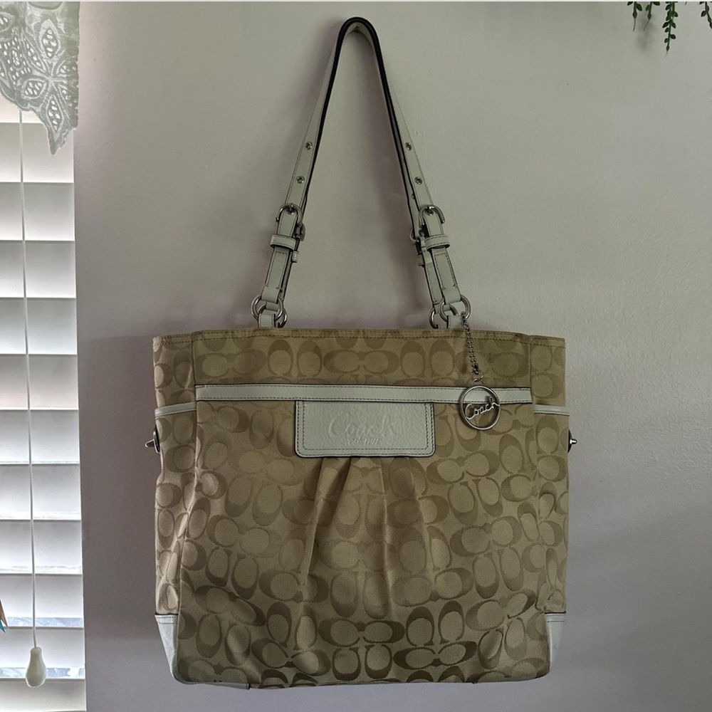 Coach Gallery Signature Beige & White Jacquard Leather Y2K Tote Handbag